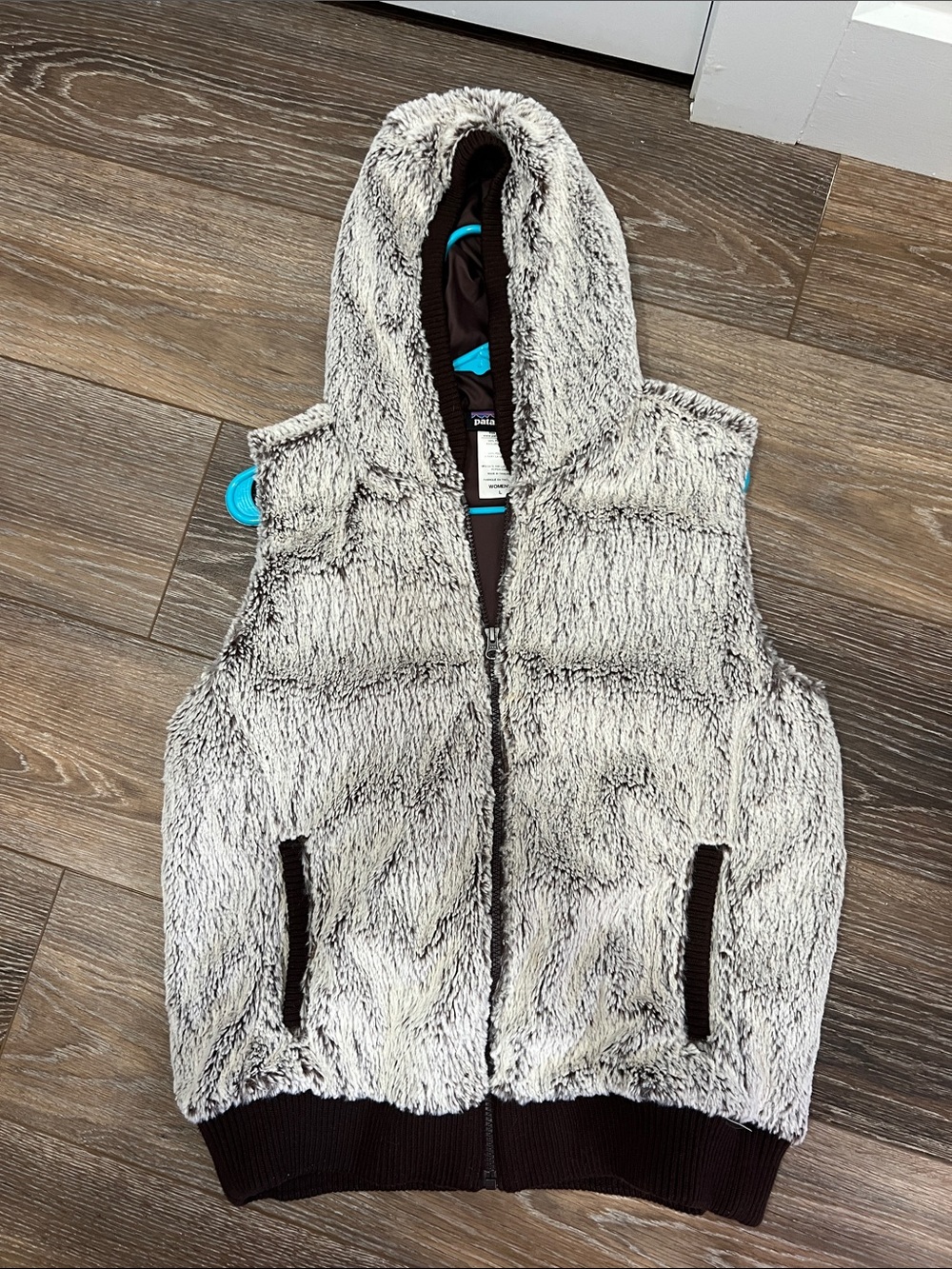 Large Patagonia Cream Faux-Fur Hooded Puffer Vest with Brown Trim